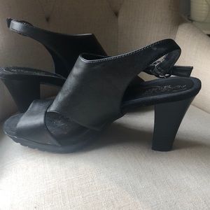 Super Comfortable Aerosoles “Heelrest” Heels